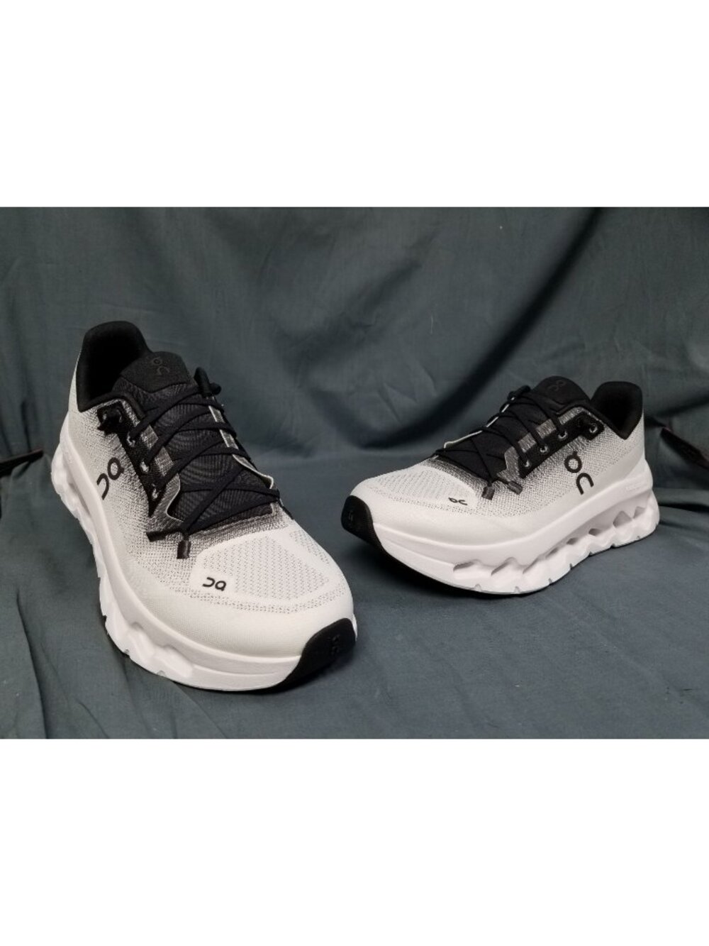 On Running Cloudtilt Black Ivory 3WE10051430 Women's Size 7.5 NEW NO BOX!